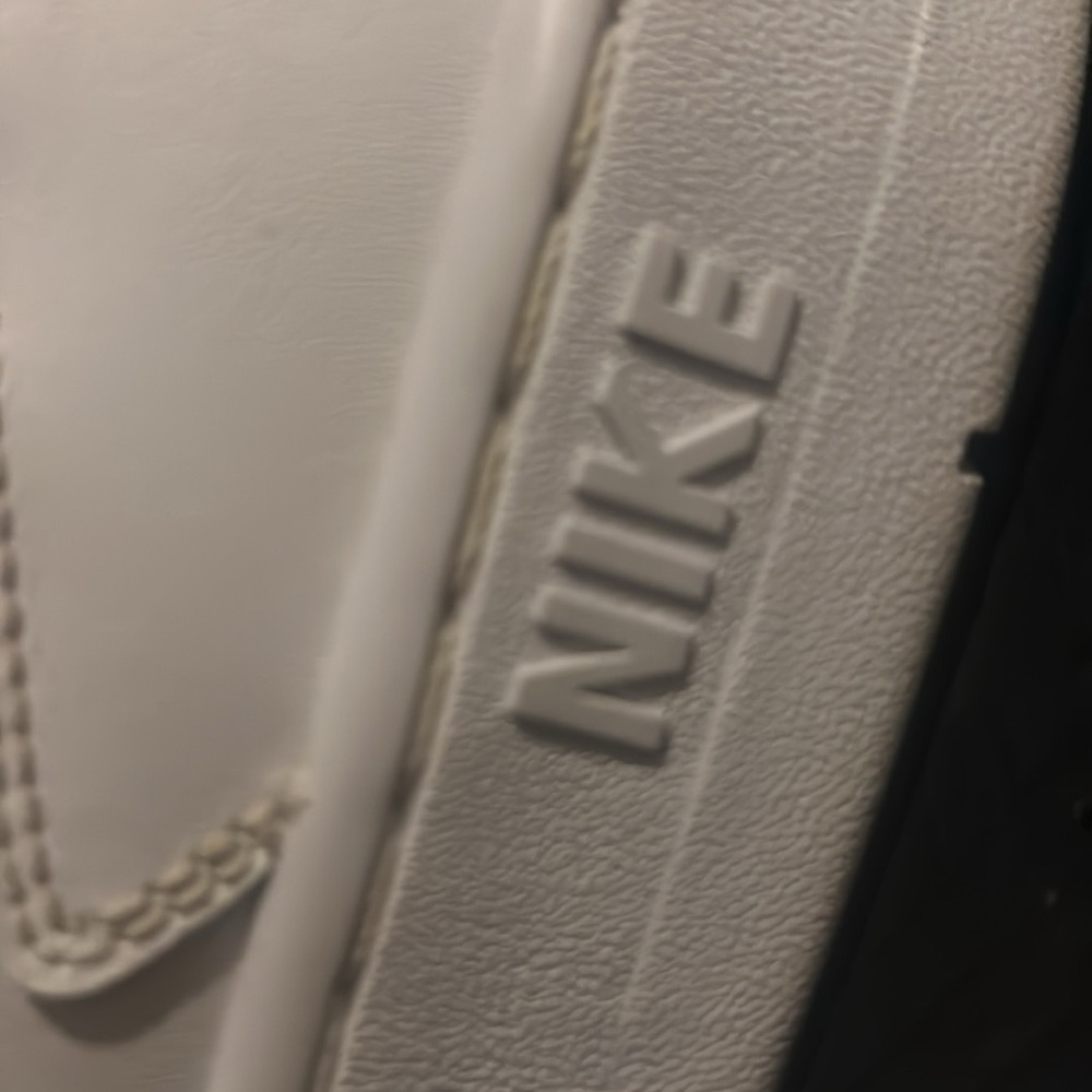 THE NIKE SB DUNK LOW "TRIPLE WHITE" - Picture 3 of 12